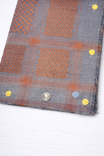 ⁦شال بصراوي رمادي مزرق⁩ - الصورة ⁦2⁩